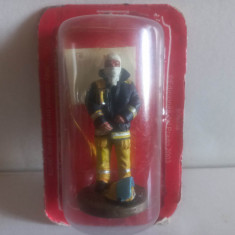 Figurina plumb - Pompier tenue de feu Sydney 2003 - 1:32