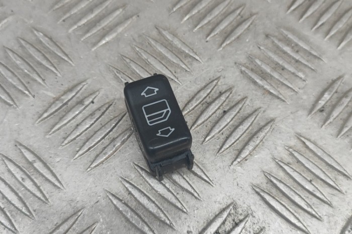 Buton geam ușă st&acirc;nga spate MERCEDES-BENZ E W124 1995 OEM: A1248209310 29841620