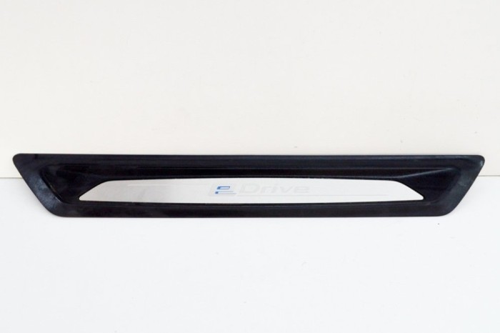 Ornament prag dreapta față BMW 3 F30, F80 2018 OEM: 7407967 17894981