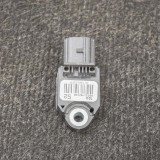 Senzor de impact st&acirc;nga spate TOYOTA AURIS TOURING SPORTS _E18_ 2014 OEM: 89831-02150 4175456