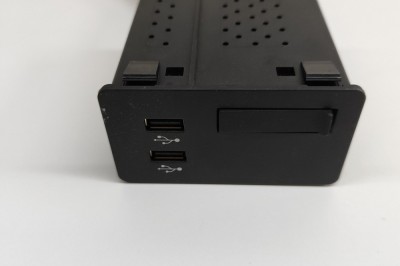 USB MAZDA MX-30 DR 2020 OEM: DN4E-669U0-B,DN4E-669U0B 30429127 foto