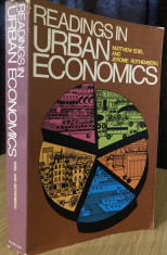 Matthew Edel, Jerome Rothenberg (eds.) - Readings in Urban Economics foto