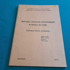 SISTEMUL UNITAR DE ANTRENAMENT ÎN SCHIUL DE FOND*INDRUMAR PENTRU ANTRENORI/1974*