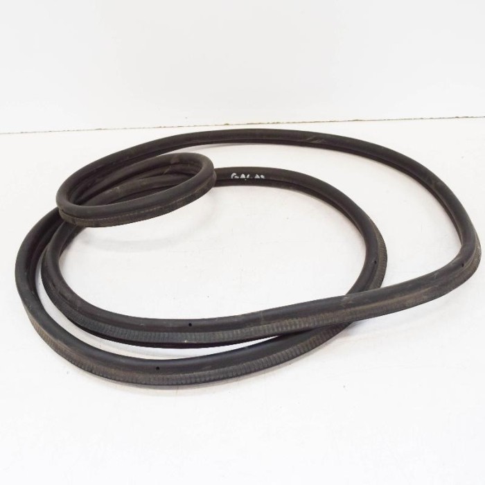 Garnitura de cauciuc haion BMW 1 F20 2017 OEM: 7239869 4054113