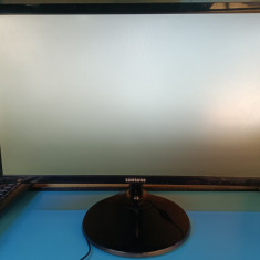 Monitor LED TN Samsung 21.5" Wide FHD HDMI LS22F350FH Negru