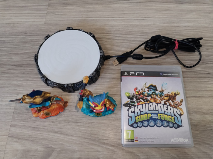 Joc Skylander Complet cu Figurine stand si Joc Playstation 3 PS3