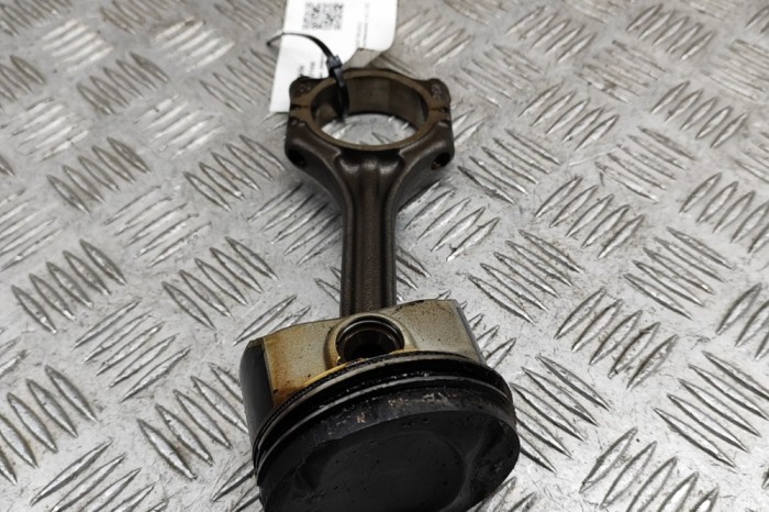 Piston VW PASSAT B6 3C2 2009 OEM: 036198401C,06A107065BN 24571456
