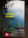 Anotimpul mireselor - Tony Mott (autograful autoarei)