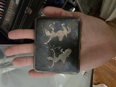 Tabachera Argint, Etui foto