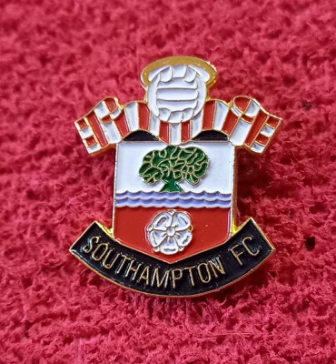 Insigna fotbal - SOUTHAMPTON FC (Anglia) foto