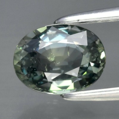 ~ SAFIR NATURAL VERDE FRUMOS NETRATAT - 0,94 ct. Certificat de Autenticitate ! foto