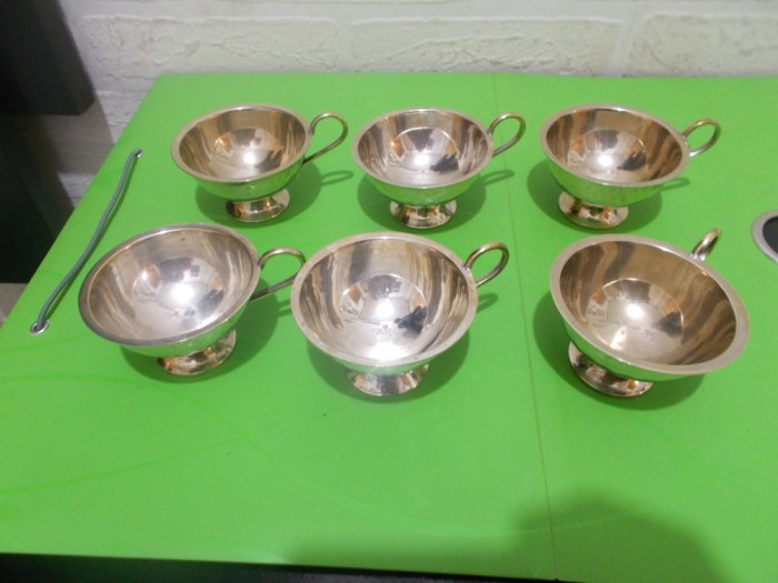 Set de sase CESTI ARGINTATE , cu talpa