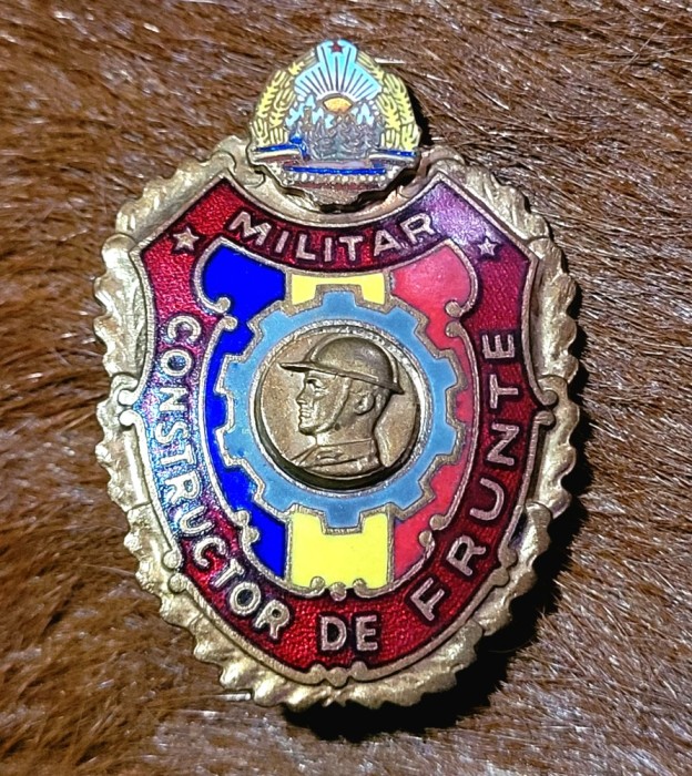 Insigna Militar Constructor de Frunte Rar