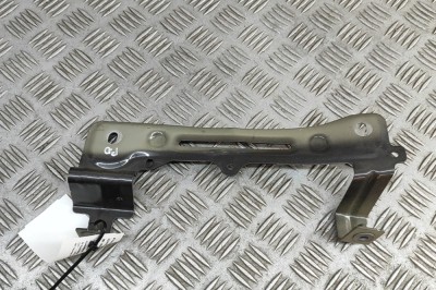 Suport aripa dreapta față VW TOUAREG CR7 2023 OEM: 760821432 30906948 foto