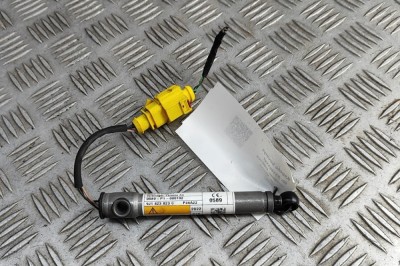 Actuator balama capota PORSCHE Taycan 2022 OEM: 9J1823823C | 31861127 foto