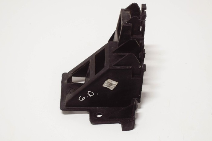 Suport bara de protecție dreapta spate VW JETTA MK6 162, 163 2013 OEM: 5C6807394A 11101977