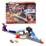 CARS SET DE JOACA PISTA DE CURSE PISTON CUP CU MASINUTA INCLUSA