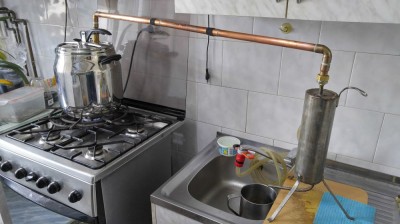 Alambic de uz casnic foto