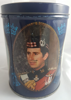 De colectie ! Cutie vintage pentru biscuiti/cafea Printul Charles &amp;amp; Lady Diana foto