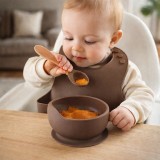 Cumpara ieftin Set din silicon cu bol bavetica si lingurita pentru bebe - Maro
