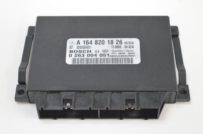Unitate de control senzor de parcare PDC MERCEDES-BENZ R W251, V251 2008 OEM: A1648201826 1938920