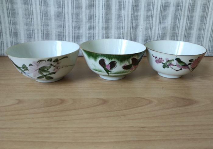 Lot de 3 boluri portelan fin, model cu flori si pasari