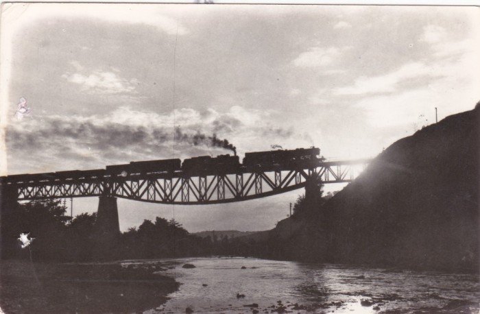 AMS - ILUSTRATA 1279, PE VALEA JIULUI, ANUL 1958, cu perforari