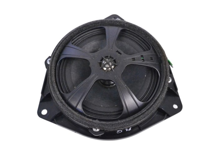 Difuzor ușă st&acirc;nga spate LEXUS RX _U3_ 2008 OEM: 86160-0W570 17220995
