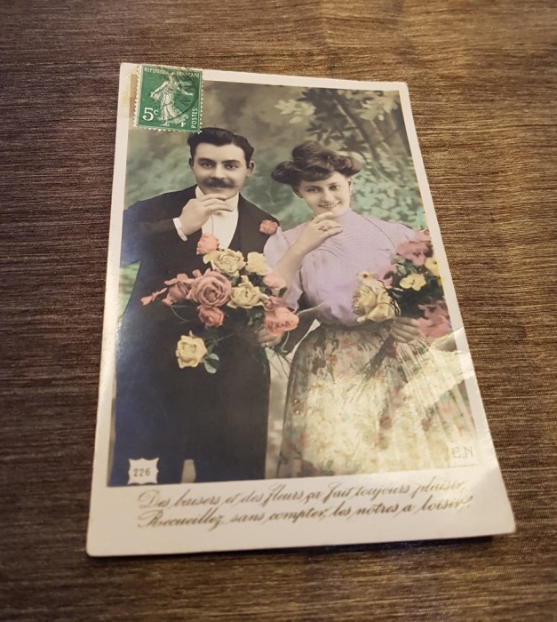 Carte poștală vintage Cuplu romantic cu flori