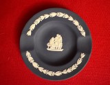 SCRUMIERA/FARFURIOARA DIN PORTELAN ENGLEZESC DARK BLUE JASPERWARE WEDGWOOD 9,3cm
