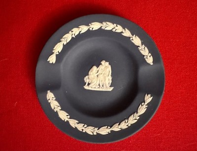 SCRUMIERA/FARFURIOARA DIN PORTELAN ENGLEZESC DARK BLUE JASPERWARE WEDGWOOD 9,3cm foto