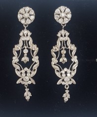 Superbi cercei din aur alb si diamante YANES -brand purtat de regina Letizia