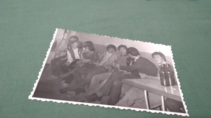 FOTO TIP CARTE POSTALA LA PETRECERE IN COMUNISM
