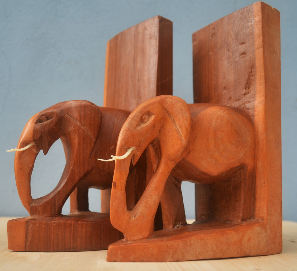 Suporti laterali pentru carti, vechi realizat in lemn de palisandru elefanti  | Okazii.ro