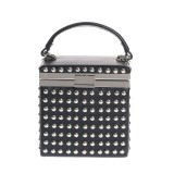 Geanta de seara neagra cu design patrat si accesorii metalice