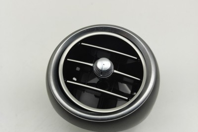 Gura de ventilație planșa de bord MERCEDES-BENZ C T-Model S205 2015 OEM: A2058304404 | 31557976 foto