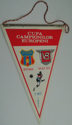 M3 C7 - Tematica fotbal - Steaua Bucuresti - Vejle BK - CCE - 2 octombrie 1985 foto