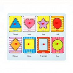 Puzzle educativ din lemn Forme geometrice cu butoni, 8 piese – 22x18 cm, 3 ani +