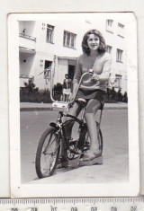 bnk foto Fata pe bicicleta Pegas - anii `80 foto