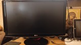 Monitor LG Flatron W2486L, 61 cm (24"), 1920 x 1080 Pixel, 2 ms, Negru