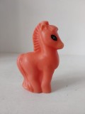 Cal / calut, jucarie veche din URSS anii 60, plastic, 11.5cm inaltime