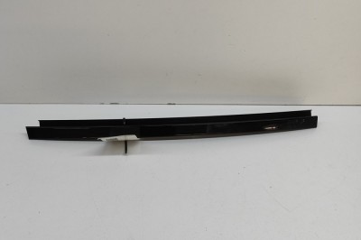 Ornament vertical ușă dreapta spate BMW 3 G20, G28 2023 OEM: 7465142 29998987 foto
