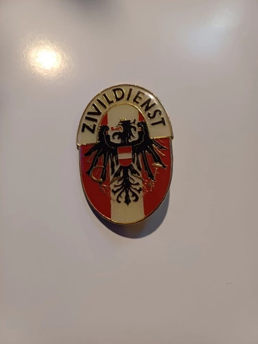 Insigna Austria cu numar &quot;Zivildienst / Munca in Slujba Comunitatii&quot; 4 x 6,50 cm