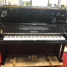 Pianina Yamaha U1, culoare neagra, reconditionata integral in fabrica