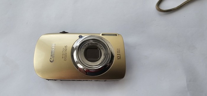 APARAT FOTO DIGITAL CONON IXUS 110 iS , PC1356 , FUNCTIONEAZA .