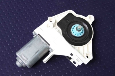 Motor macara geam ușă st&amp;acirc;nga spate VW SHARAN 7N1, 7N2 2012 OEM: 8K0959802B 2434066 foto