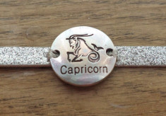 Bratara argintie glitter, tip curea, cu charm Capricorn foto