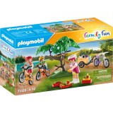Playmobil Family Fun - Tur in munti cu bicicleta