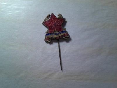 Insigna RPR Construim pentru Socialism , pentru Pace ,metal si email , h=2,8cm , ac relipit foto