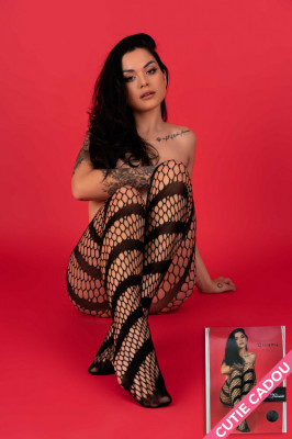 LIV460-1 Ciorapi din plasa cu model Livia Corsetti foto